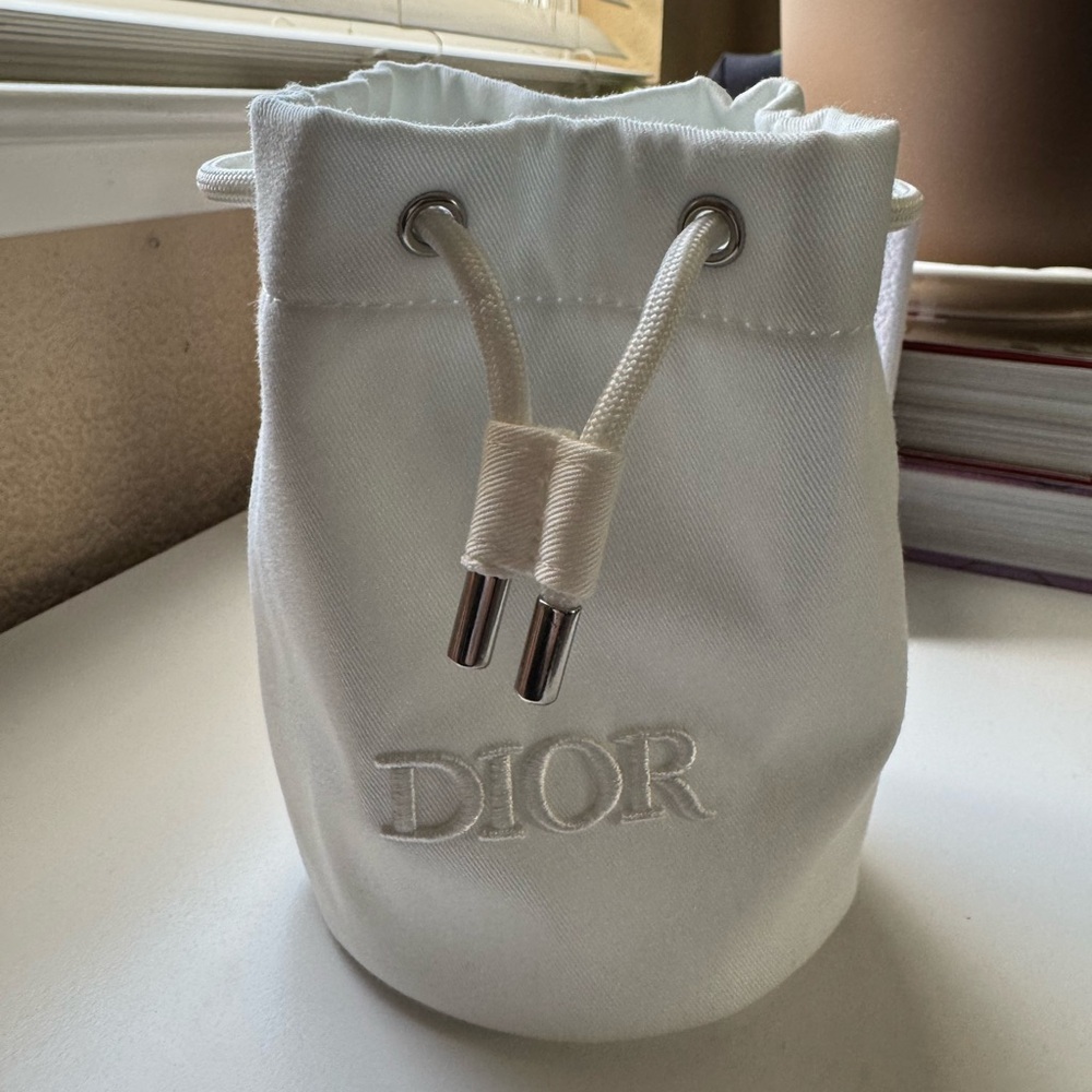 Dior Beauty Bundle with White Pouch - Picture 3 of 6